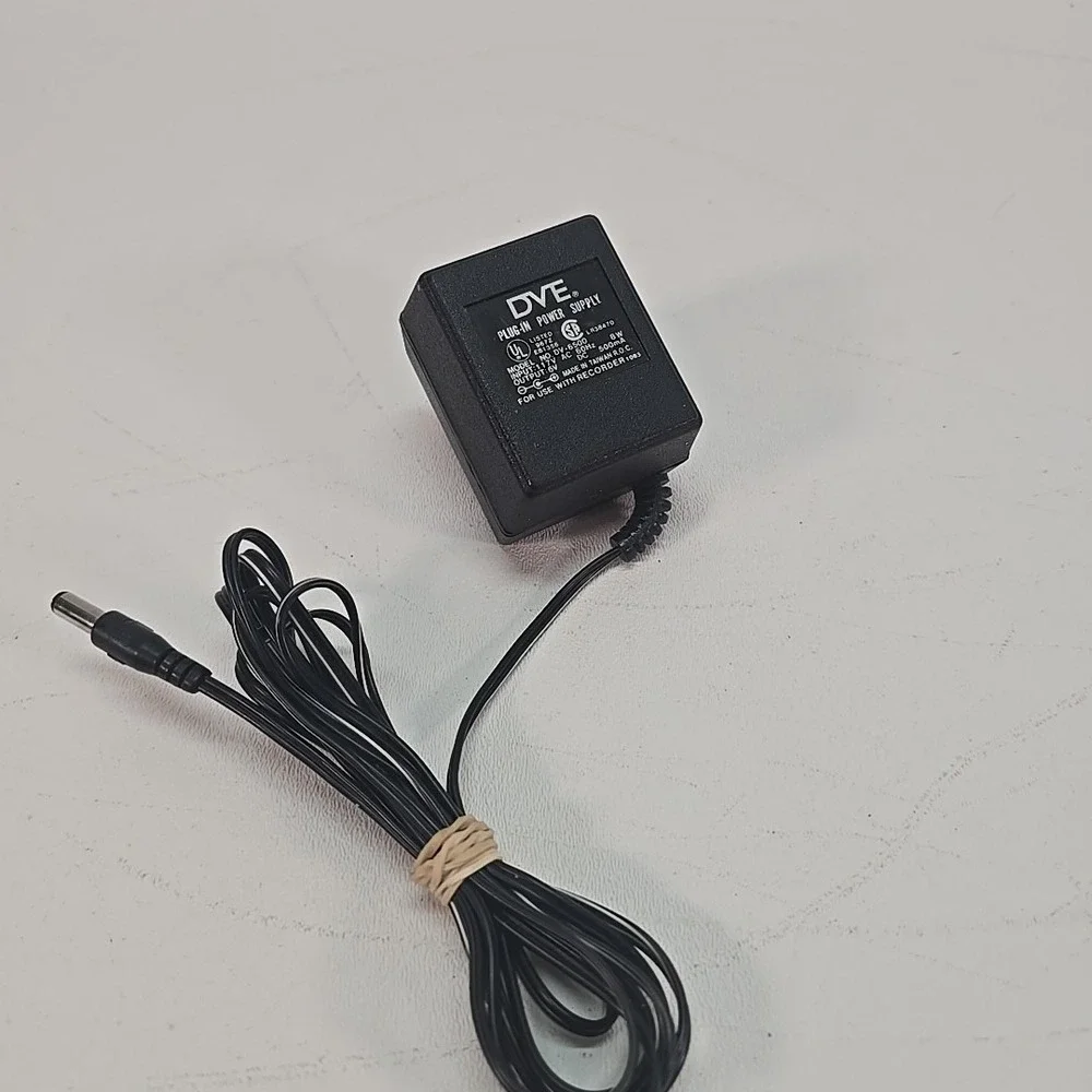 Genuine DVE DV-6500 AC Adapter 6V 500mA Power Supply DC Plug Barrel